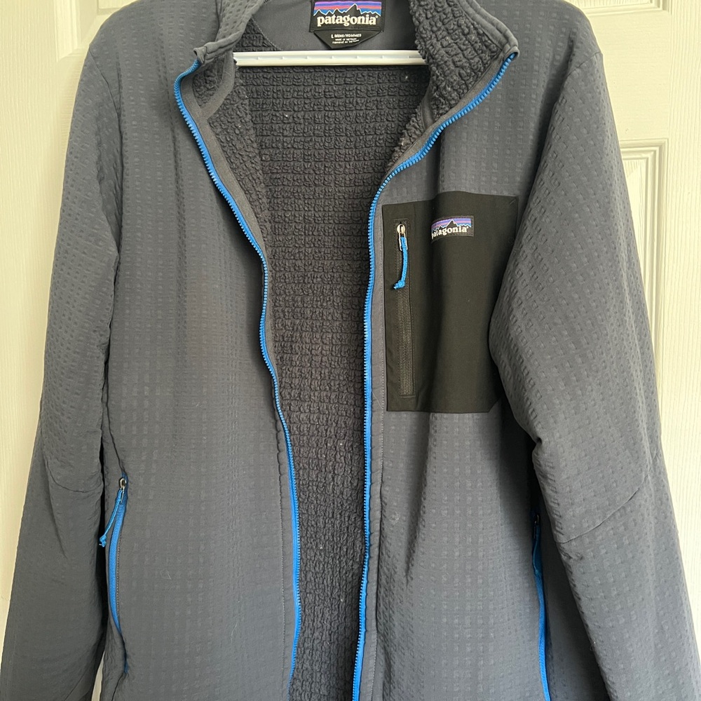 Patagonia Men's Gray Jacket with Blue Accents